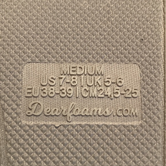 🌸NWT DEARFOAMS Womens Memory Foam Slippers - size Medium 7/8 - Picture 15 of 16